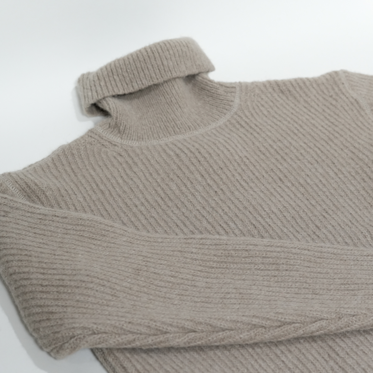 S*l様 22AW ourlegacy submarine rollneck k Our Legacy - Submarine Rollneck Desert Snow Silk Wool