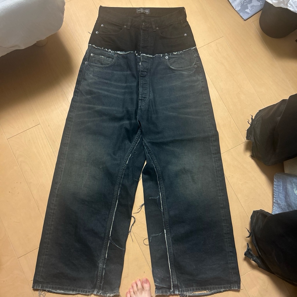 BALENCIAGA 24AW Cut Up Baggy Denim Pants - ARCHIVESTOCK