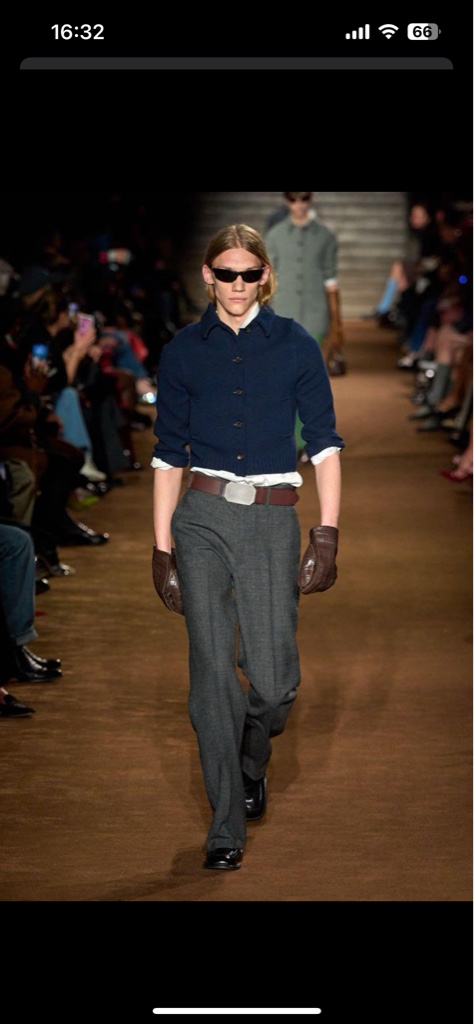 MIU MIU 24AWランウェイピース チャコールグレー ウール スラックス miumiu 24aw スラックス - ARCHIVESTOCK