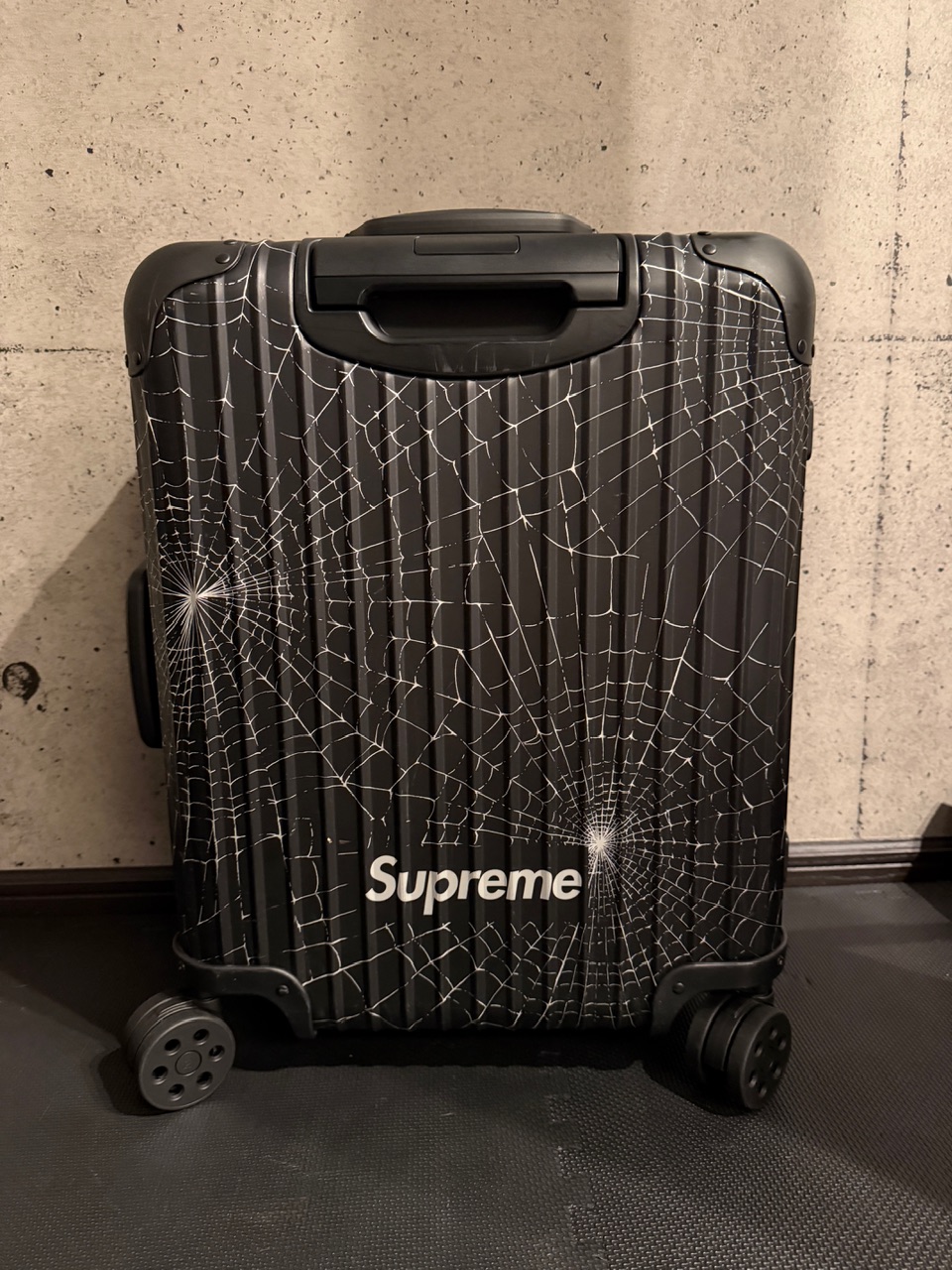 SUPREME×RIMOWA キャリーケース 保証書など付属品完備 - ARCHIVESTOCK