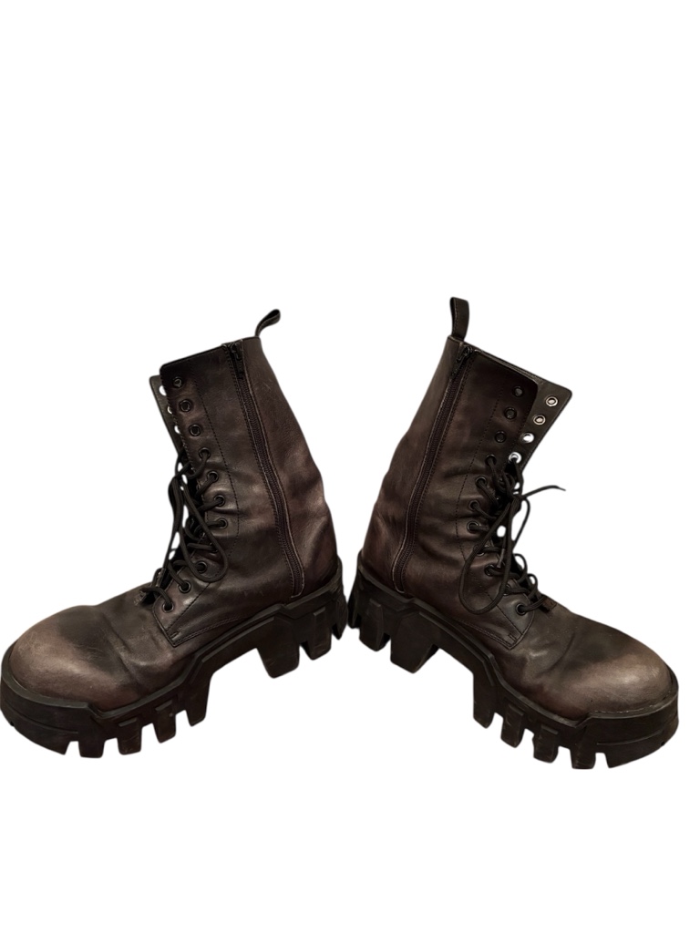 balenciaga faded bulldozer boots 42 - ARCHIVESTOCK