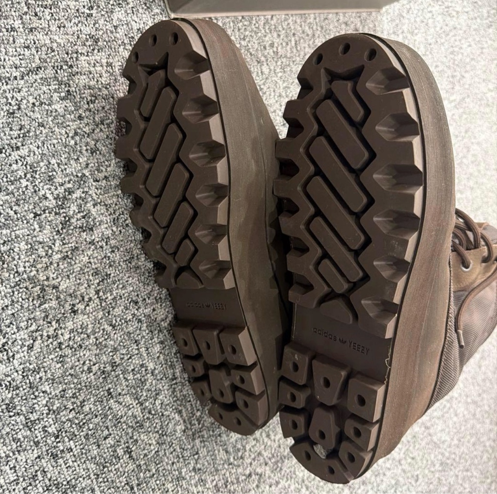 た*た様 yeezy 950 28cm kanye yeezy 950 28cm kanye - ARCHIVESTOCK