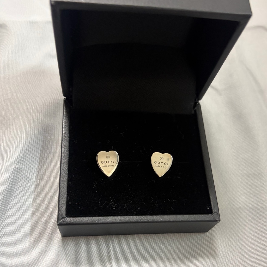 GUCCI Heart Stud Earrings - ARCHIVESTOCK