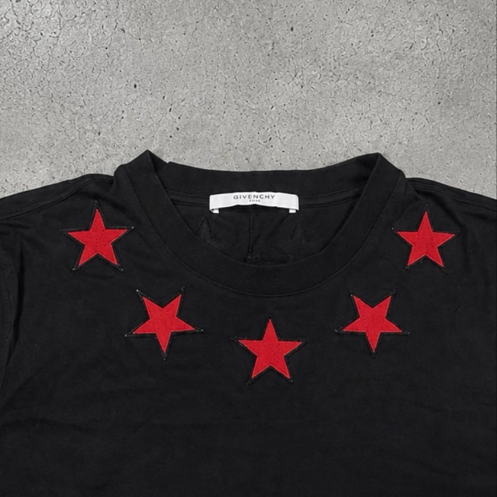Givenchy star patch T-shirtリカルド•ティッシ期 GIVENCHY スターパッチ T-shirt リカルドティッシ期 - ARCHIVESTOCK